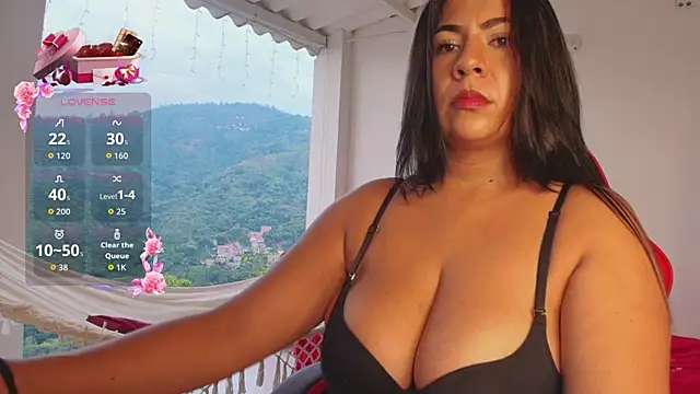 samanthahut1 online show from April 2026 10:18:01 PM