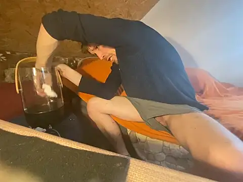 Salon1986 online show from September 2025 01:57:02 PM