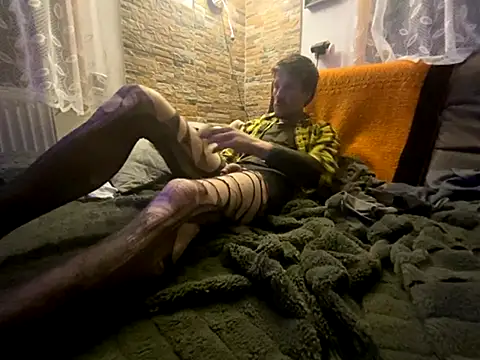 Salon1986 online show from September 2025 02:49:02 AM