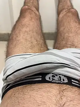 XUCRUTES42 online show from January 2026 12:05:01 AM