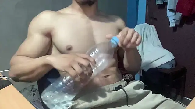 Snapshot of veilofstrength chatting on October 2025 07:25:02 PM veilofstrength online show from October 2025 07:25:02 PM