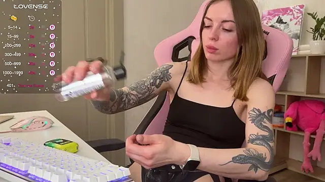 Melissaluvvv online show from April 2026 03:42:02 PM