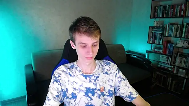 yes cute boy  online show from February 2026 05:53:02 PM