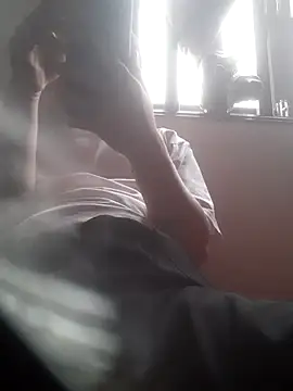 Snapshot of Brongiep chatting on September 2025 01:20:02 AM Brongiep online show from September 2025 01:20:02 AM