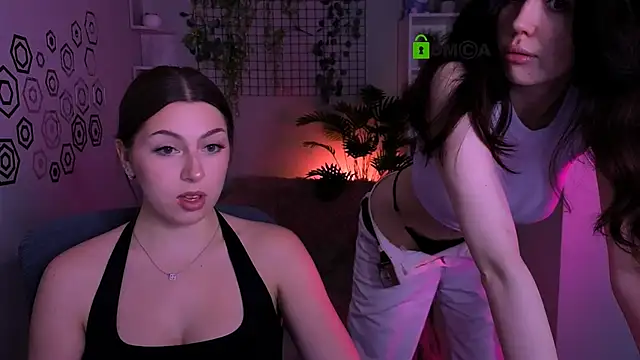 riley sanders online show from June 2026 07:24:02 PM