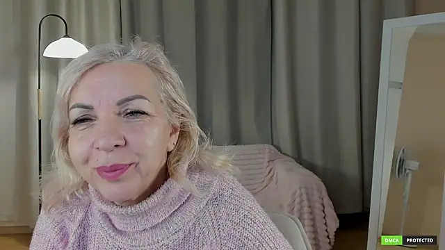 LiliaMoons online show from December 2025 10:20:02 AM