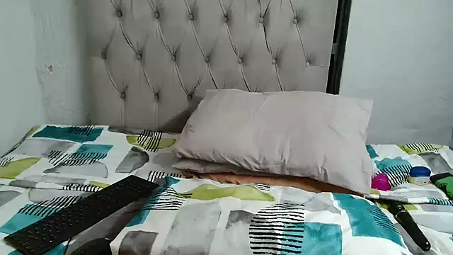 Snapshot of MelowD69 chatting on September 2025 08:20:01 PM MelowD69 online show from September 2025 08:20:01 PM