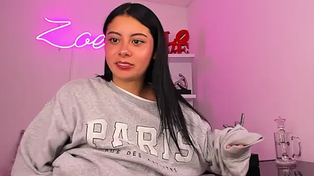 Snapshot of zoecams1 chatting on February 2026 06:15:02 PM zoecams1 online show from February 2026 06:15:02 PM