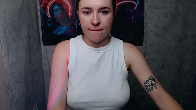 JuliaTopp  online show from November 2025 07:20:01 AM