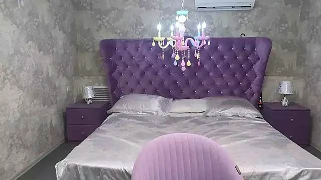 Anna Kenann online show from October 2025 07:17:01 AM