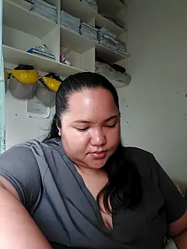 LianaCruzado online show from May 2026 05:45:01 AM
