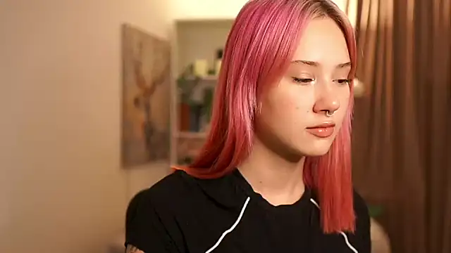 Snapshot of uwu_nika18 chatting on October 2025 01:35:02 PM uwu nika18 online show from October 2025 01:35:02 PM