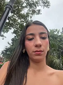 -juicy  online show from November 2025 10:12:01 PM