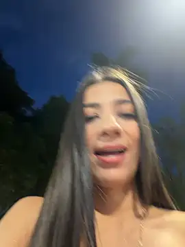 Snapshot of -juicy_ chatting on May 2026 11:32:02 PM -juicy online show from May 2026 11:32:02 PM