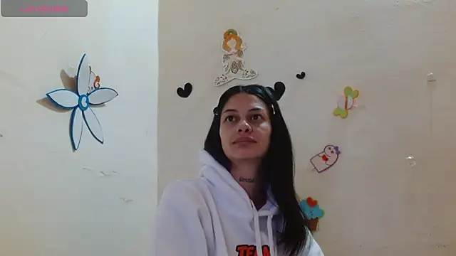 Akasha001 online show from October 2025 10:49:01 AM