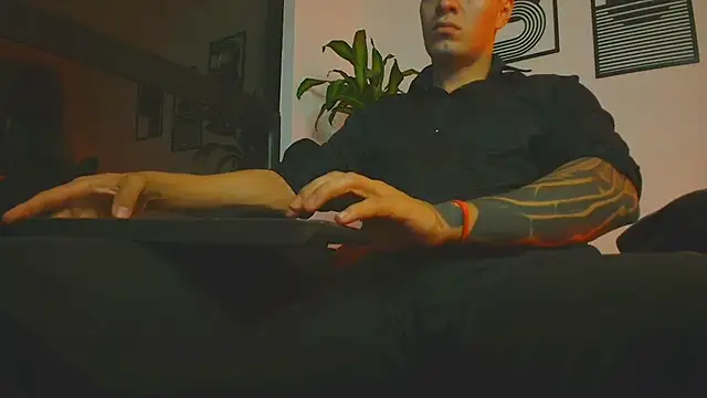 Snapshot of ALPHA_DOMINUS_ chatting on June 2026 03:50:02 AM ALPHA DOMINUS online show from June 2026 03:50:02 AM