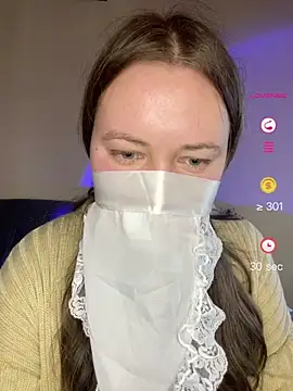 ShyPampBlondie online show from April 2026 01:49:02 PM