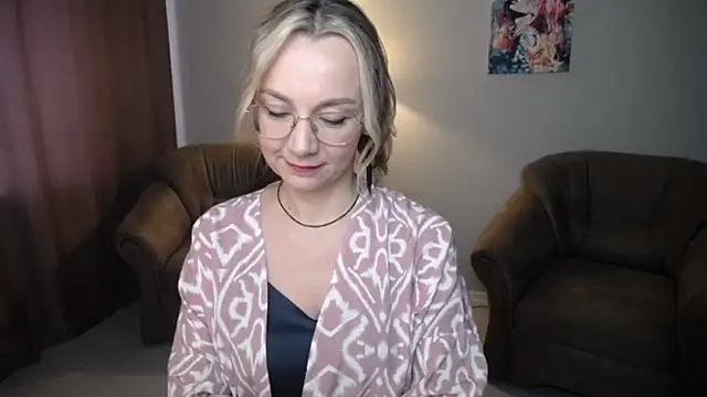 Snapshot of Ava_Elior chatting on June 2026 10:40:01 AM Ava Elior online show from June 2026 10:40:01 AM