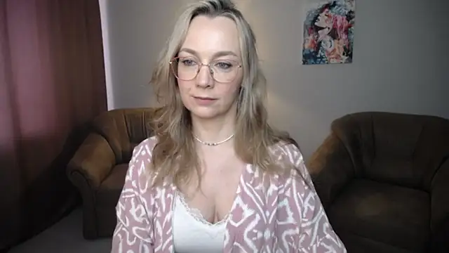 Snapshot of Ava_Elior chatting on July 2026 11:38:01 AM Ava Elior online show from July 2026 11:38:01 AM