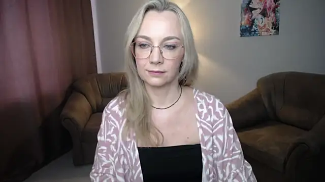 Snapshot of Ava_Elior chatting on July 2026 12:09:02 PM Ava Elior online show from July 2026 12:09:02 PM