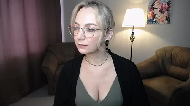 Snapshot of Ava_Elior chatting on July 2026 11:41:02 AM Ava Elior online show from July 2026 11:41:02 AM