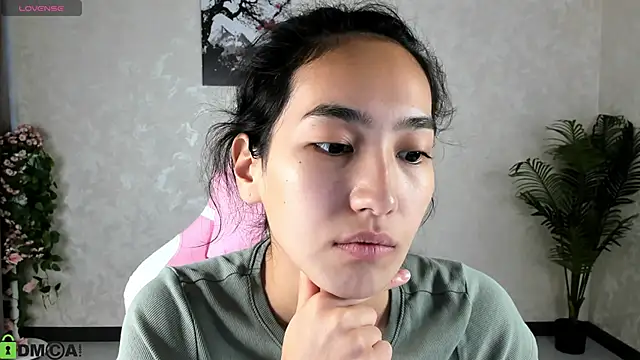 FlirtyAura online show from September 2025 03:00:02 AM