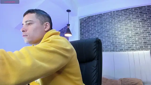 connorsmiith online show from February 2026 11:06:02 AM