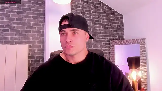 connorsmiith online show from March 2026 11:59:02 AM