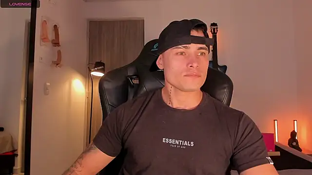 connorsmiith online show from July 2026 12:19:02 PM