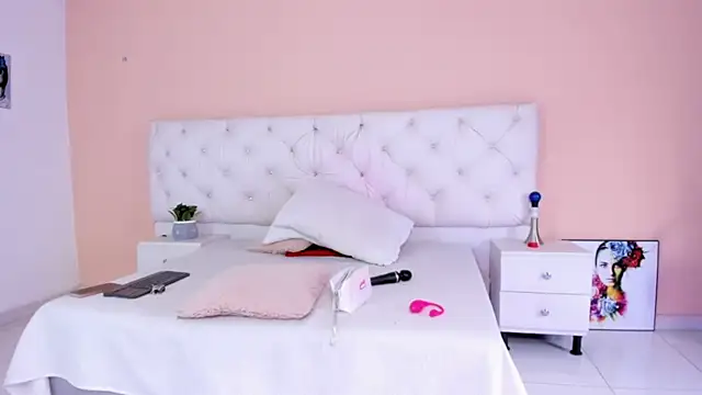 katte landerr online show from November 2025 12:59:02 PM