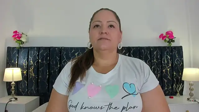 katte landerr online show from March 2026 01:11:02 PM