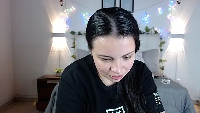 Megan 05  online show from February 2026 06:33:01 PM