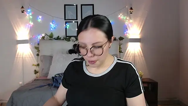 Megan 05  online show from March 2026 07:03:01 PM