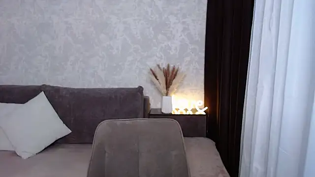 IrisJones online show from June 2026 04:42:02 PM