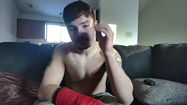 derekmontana2 online show from February 2026 11:23:02 PM