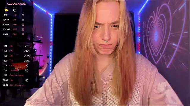 elilybby online show from February 2026 05:11:02 PM