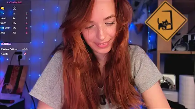 Snapshot of elilybby chatting on July 2026 05:37:02 PM elilybby online show from July 2026 05:37:02 PM