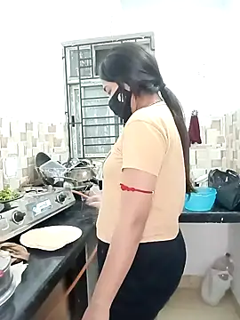 Snapshot of Snehabeauti chatting on April 2026 02:17:02 PM Snehabeauti online show from April 2026 02:17:02 PM