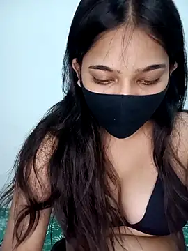 Snapshot of Snehabeauti chatting on April 2026 04:12:01 PM Snehabeauti online show from April 2026 04:12:01 PM