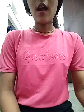 Naina 04 online show from September 2025 04:11:01 PM