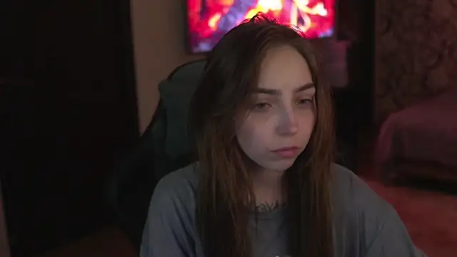 Snapshot of lis_silver chatting on September 2025 05:03:01 PM lis silver online show from September 2025 05:03:01 PM