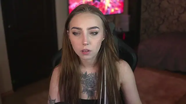 Snapshot of lis_silver chatting on December 2025 05:30:01 PM lis silver online show from December 2025 05:30:01 PM