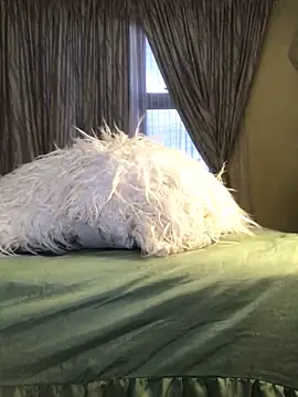 KINKYBOOTI22 online show from March 2026 04:12:02 PM