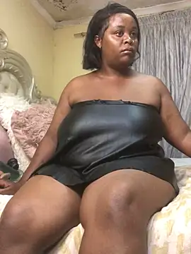 KINKYBOOTI22 online show from April 2026 12:33:01 AM