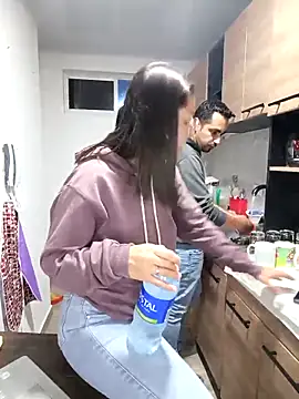 stivenlujan69 online show from October 2025 01:06:01 AM