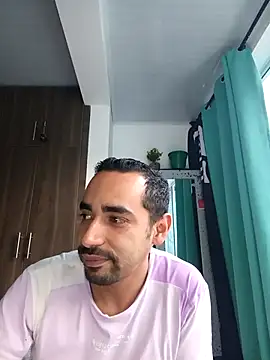 stivenlujan69 online show from January 2026 10:57:02 PM