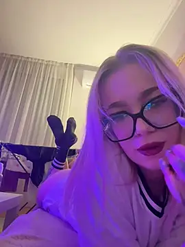 marnemzavar444 online show from March 2026 09:22:02 PM