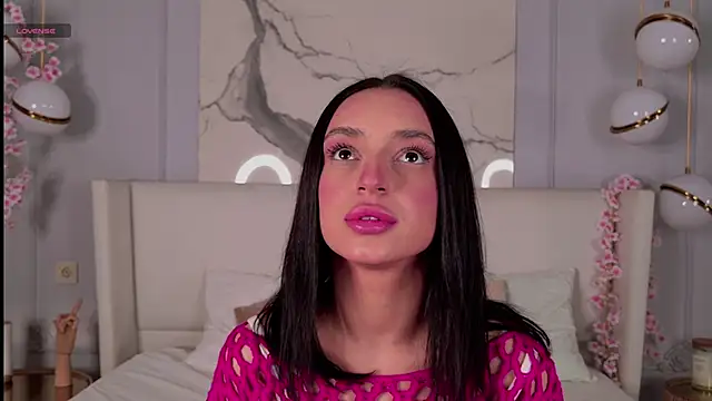 AdoraCortes online show from November 2025 05:06:02 AM