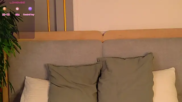 AdoraCortes online show from April 2026 05:07:02 AM