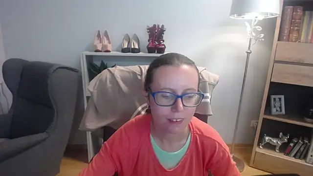 Snapshot of sweetxLizzy chatting on September 2025 04:25:02 AM sweetxLizzy online show from September 2025 04:25:02 AM